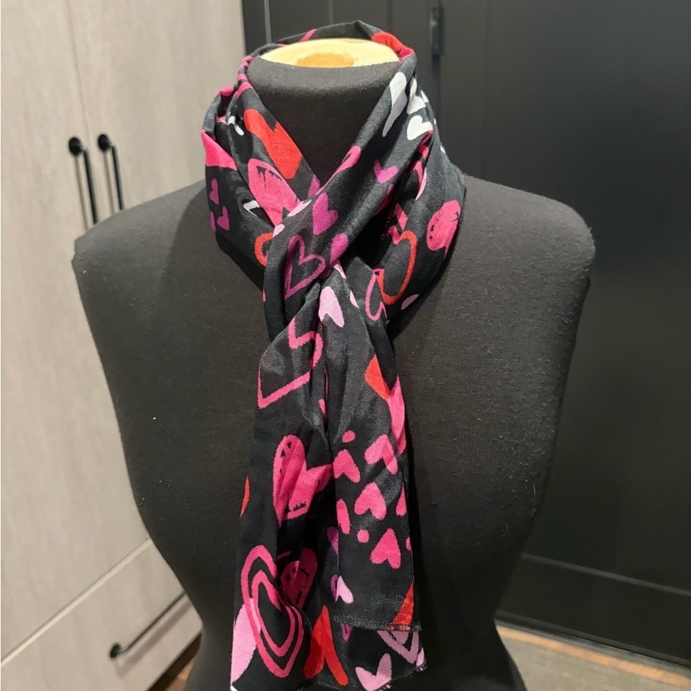 Heart Print Valentine Scarf Black Pink Red